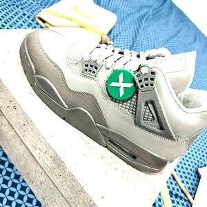 Jordan Gray Sneakers